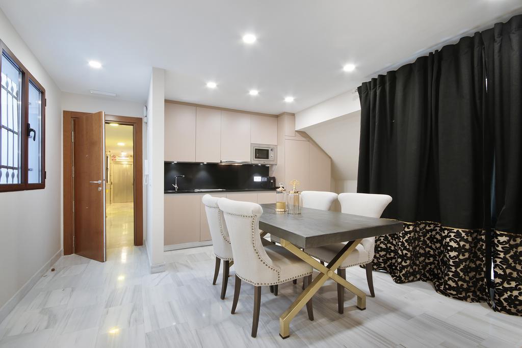 Suites Gran Via Capilla Real Granada Kültér fotó