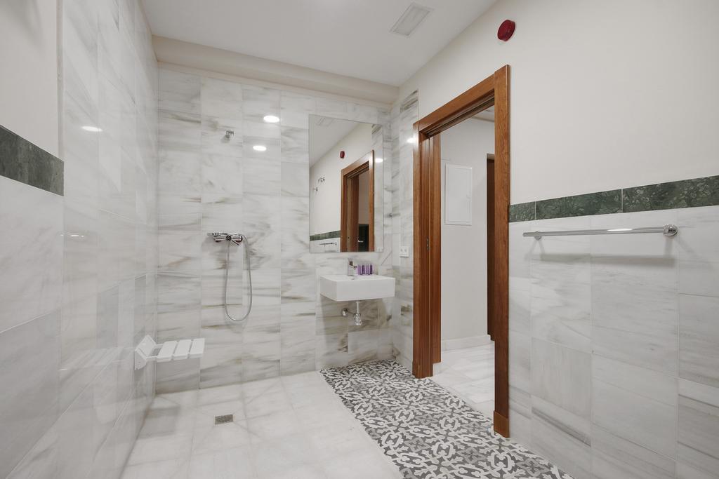 Suites Gran Via Capilla Real Granada Kültér fotó