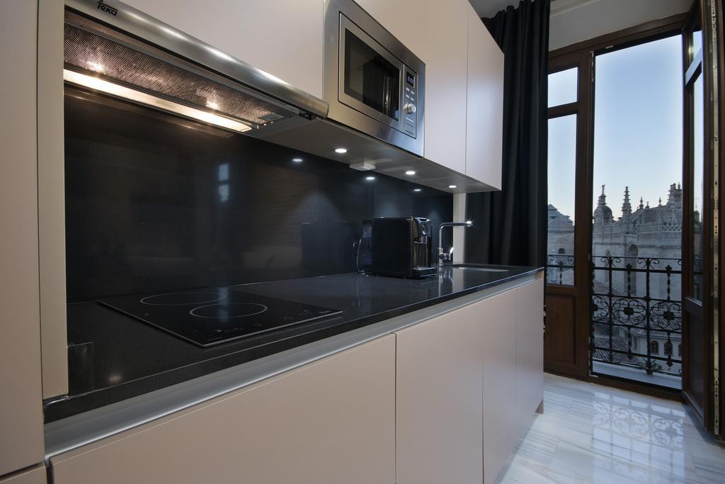 Suites Gran Via Capilla Real Granada Kültér fotó
