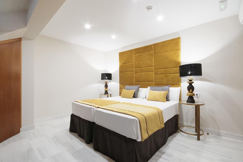 Suites Gran Via Capilla Real Granada Kültér fotó